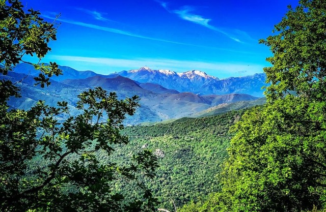Nuits magiques au village entre mer et montagnes