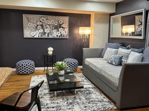 NY - NJ Tennis Suites - Sleeps 40 - 15 Mins to NYC