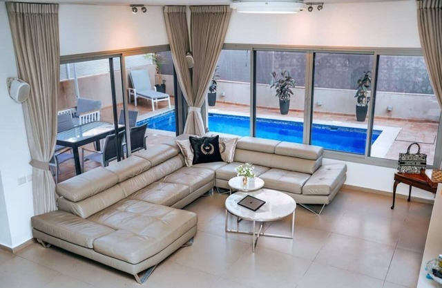 O&O Group - Lux Beachfront Villa W Elevator & Pool