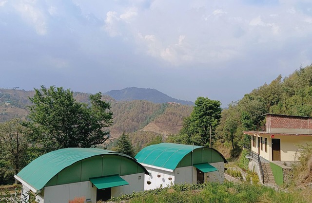 Oak Retreat Huts
