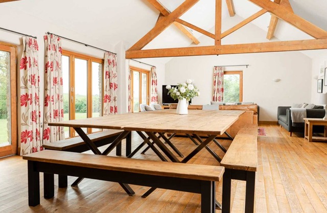 Oak Tree Farm, large country farmhouse with games room and wood fired hot tub.