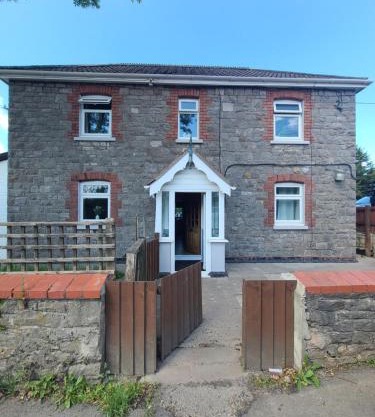 Oakwood Airport Accommodation