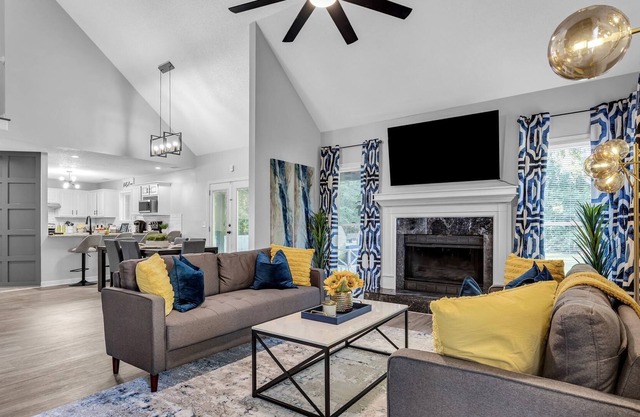 Oasis Retreat Near Mall of GA & Chateau Elan