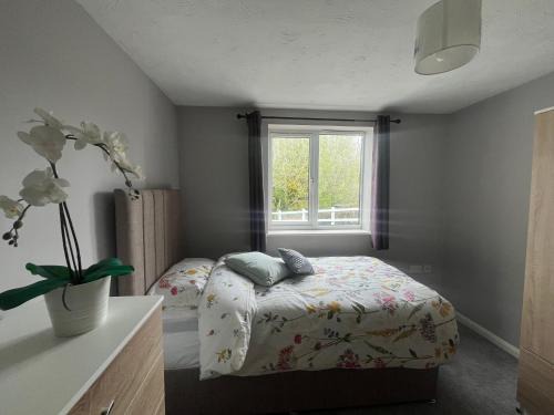Oberon's Rest - Spacious 2 Bed Home perfect for Contractors & Families near Shipley, Bradford