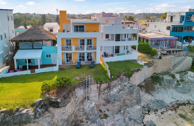 Ocean Front 7BR. See Dolphins + Sunrise From Bed.