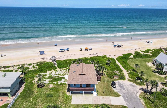 Ocean Front/Steps to the sand/Ocean deck/Pets Ok