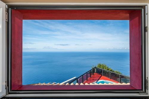 Ocean Panorama House by Homie