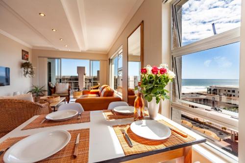 Ocean View 2 Bedroom Apartment in Blouberg, Cape Town