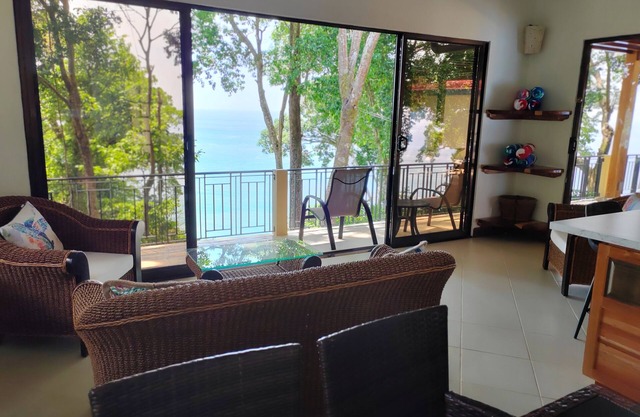 Ocean view Casa Gauguin.nForget your worries in this spacious and serene space.