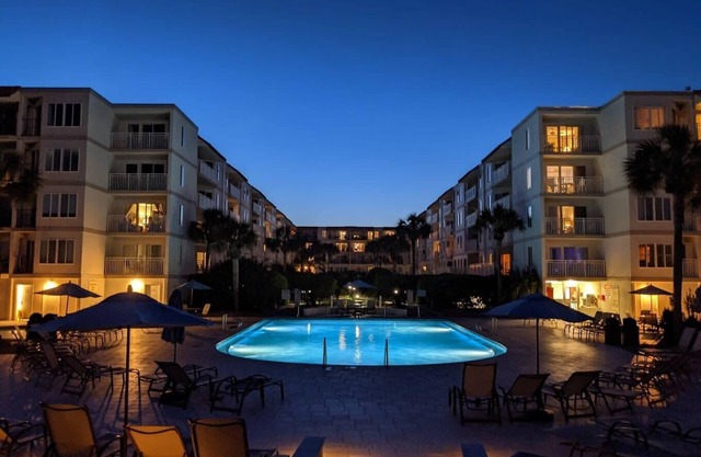 Ocean View-st Simons Says Relax at The Beach Club