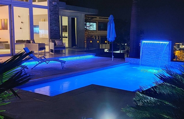 Ocean View Villa in Montañita