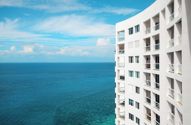 Oceanfront Oasis at Peninsula Grand 13B
