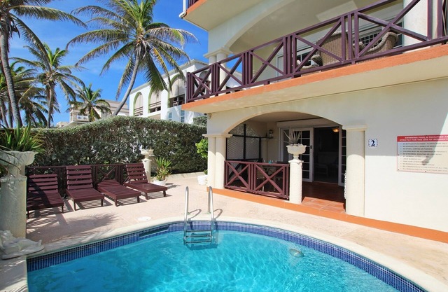 Oceanfront 2-bed Apt with Pool near Surfing - Rosalie #2