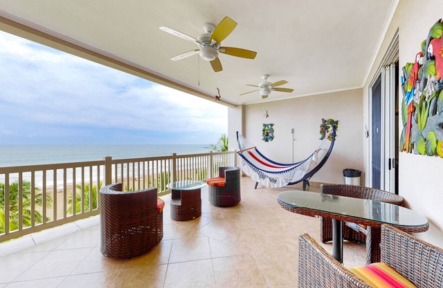 Oceanfront Condo with Beach & Pool Access - Amazing Ocean Views
