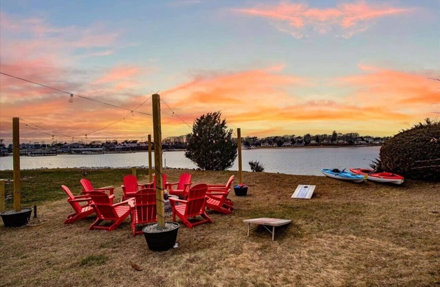 Oceanfront | Firepit | Gameroom | Pets | King Bed