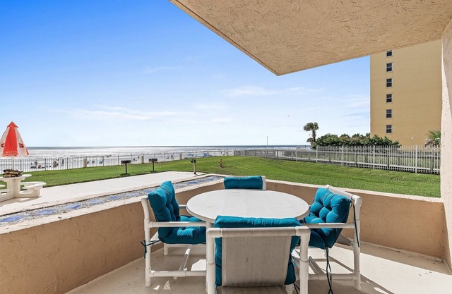 OceanFront Ground Floor Condo w Pool, Walk to Flagler