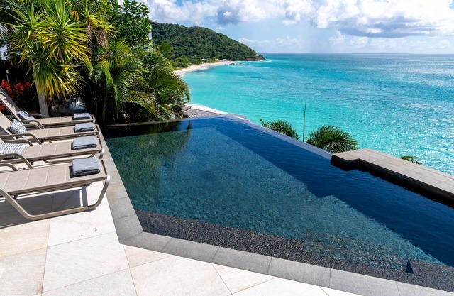 Oceanfront Oasis with Infinity Pool and Caribbean Views