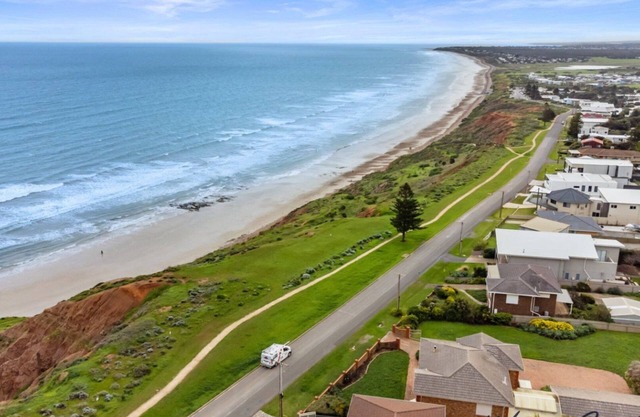 Oceans 19 by Wine Coast Holiday Rentals
