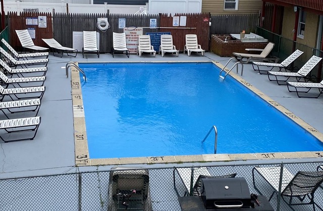 Offshore Motel