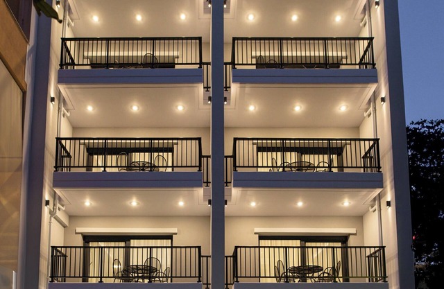 Oktolia Suites