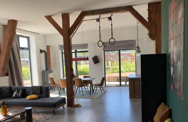 Old Armory - Finnish sauna, fireplace, WiFi, terrace, parking space