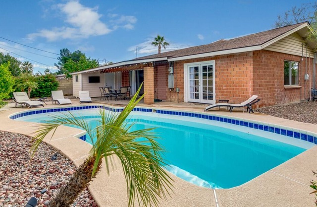 OLD TOWN SCOTTSDALE RETREAT!