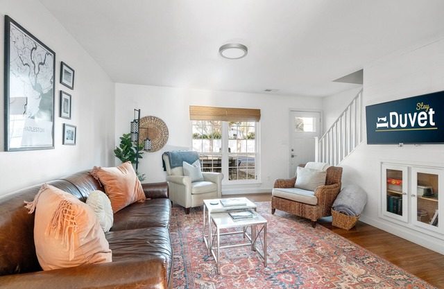 Old Village Getaway | 5 Minute Drive To The Beach