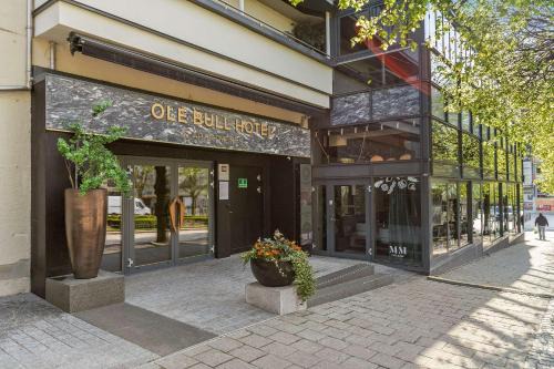 Ole Bull, Best Western Signature Collection