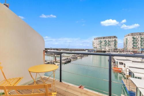 On the Water 6 with Free Parking By My Getaways