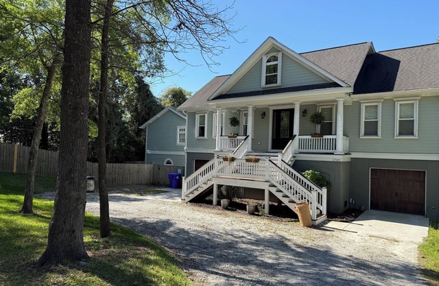 On the Water private getaway on Johns Island. Just minutes away from downtown!