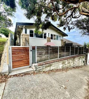 One Bed Apartment - Coogee Beach