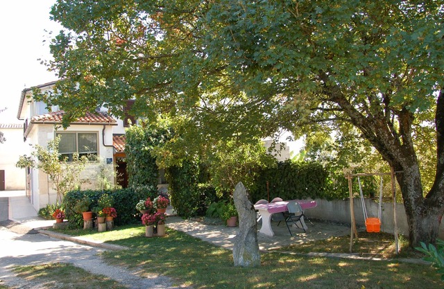 One bedroom apartment with air-conditioning Gračišće, Central Istria - Središnja Istra (A-7134-a)