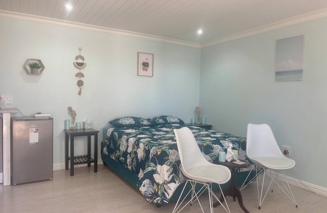 One Bedroom Bachelor A