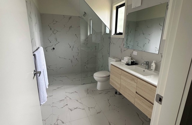 One-Bedroom Holiday Apartment Oaklands 3 | Pet friendly!