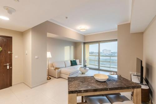 One Bedroom In Al Saadiyat Hosted By Voyage