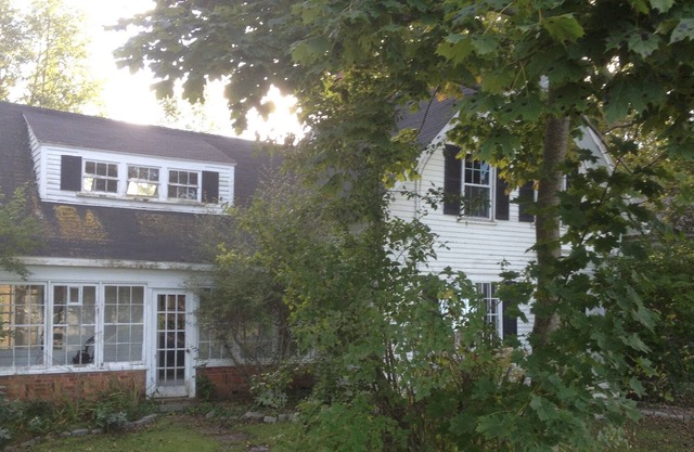 'one Of The Prettiest Houses In Rockland' STR22-41