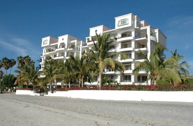 ONLY TRUE BEACH FRONT Condo in REAL La Paz! Full Sunset View, 2 Pools, Pool Bar