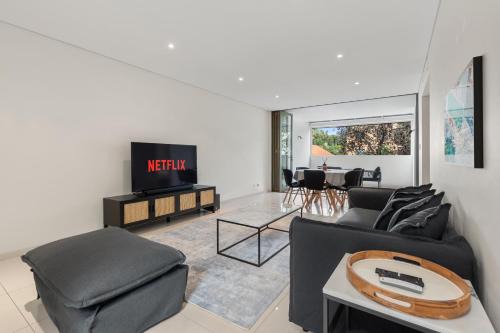 Open-Plan 2BR Unit with Parking in Prime Bondi Beach
