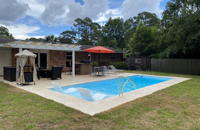 Orange Kayak House - Heated Private Pool