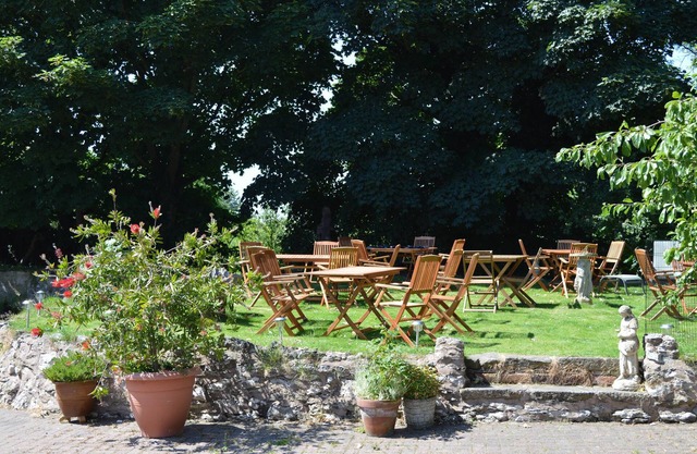Orchard Lodge & Wolds Restaurant