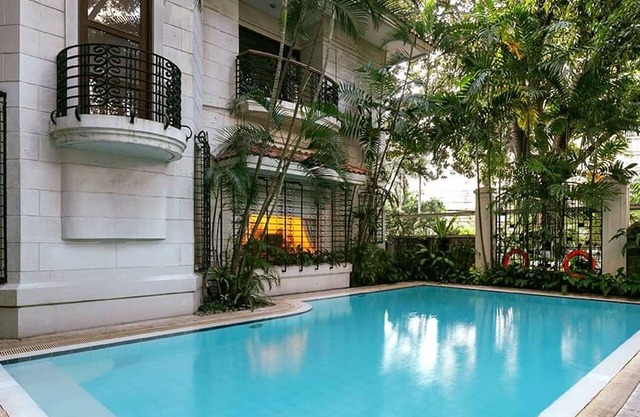 Orchid Garden Suites