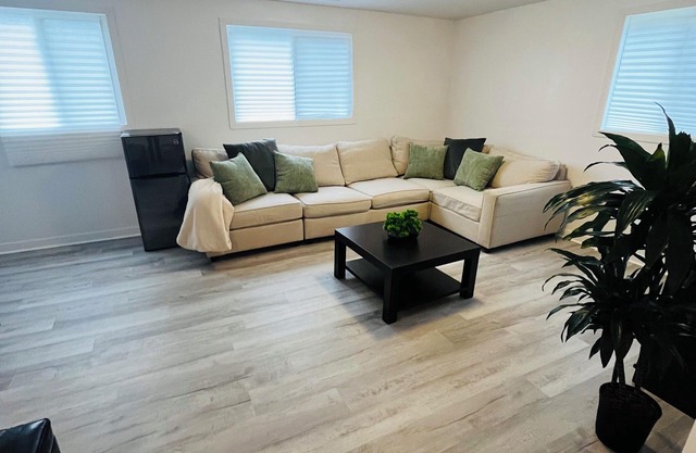 Orono Townhouse Retreat-Clarington