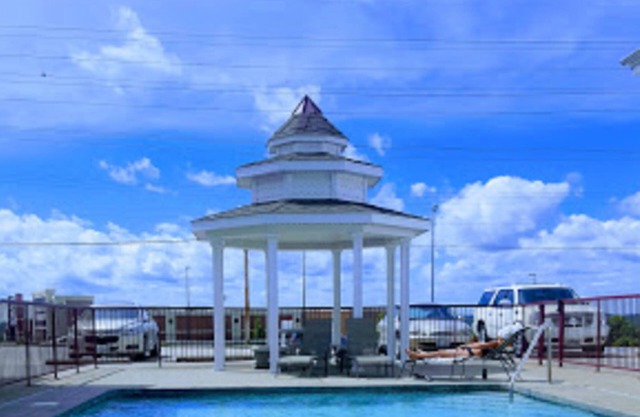 Osage Village Inn