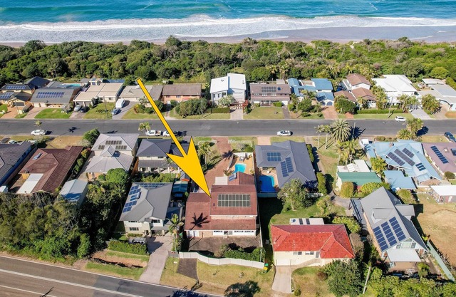Otto House - family beach house with pool