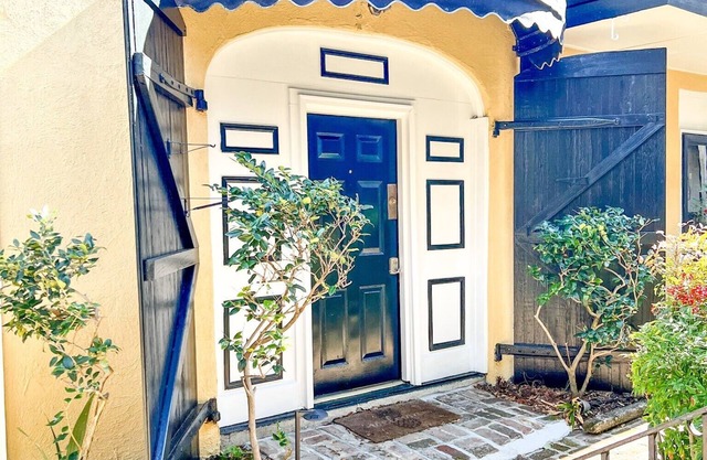 Our condominium is located in the heart of the medical district