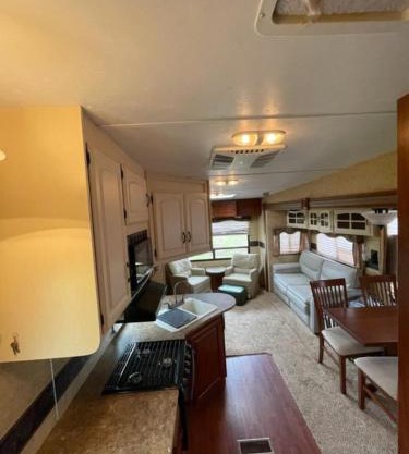 Outback Fifth Wheel at Seaside Cottages
