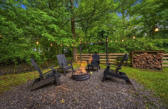 Outdoor Paradise on the Creek - Jacuzzi - Stocked