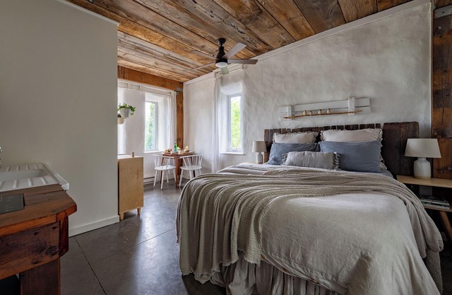 Owl's Nest Suites