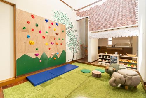 oyadoya seto yamanota 瀬戸 ジブリパークまで車10分 大人数子ども特化ホテル 最大12名 駐車場3台有り