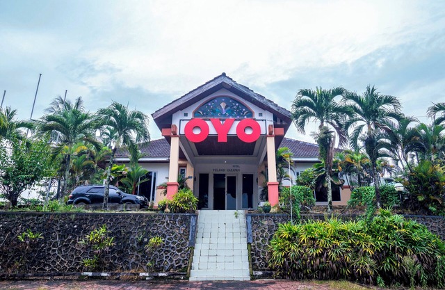 OYO 1989 Hotel Pelangi Harapan